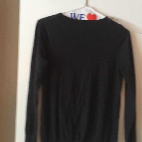 Charcoal color light weight sweater - Picture 2 of 3